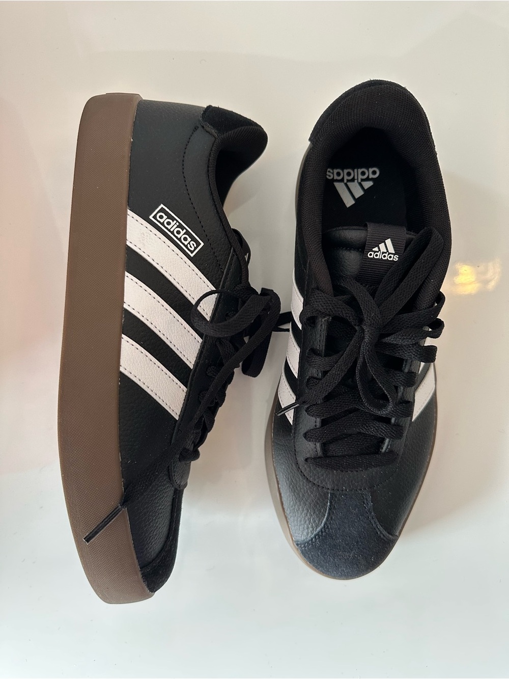 Adidas VL Court 3.0 sneakers Black and White Size 8 Women’s 10 Men’s